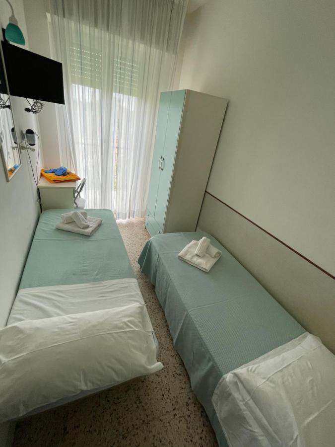 Urania Nuova Gestione 3*