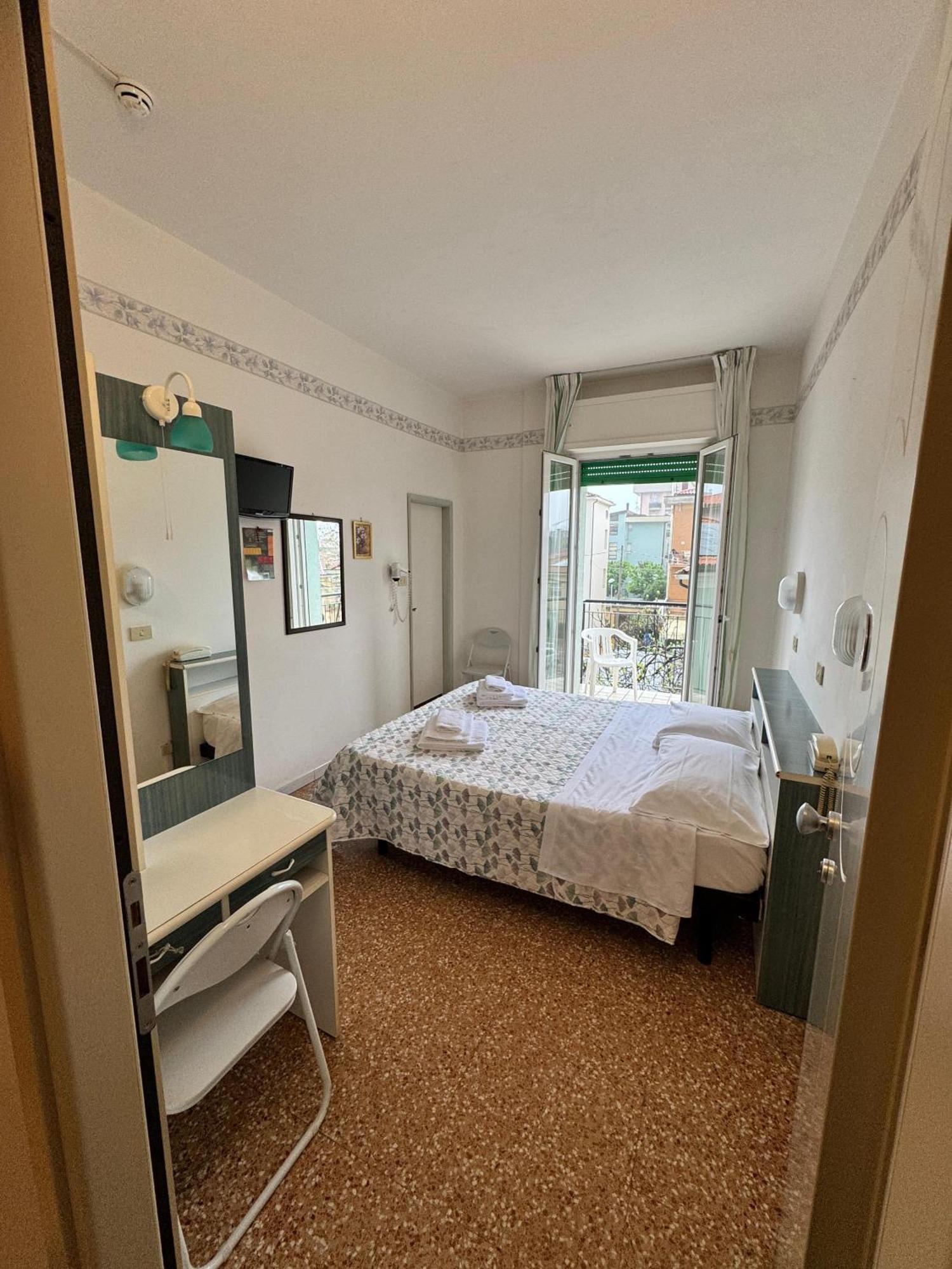 Urania Nuova Gestione 3*